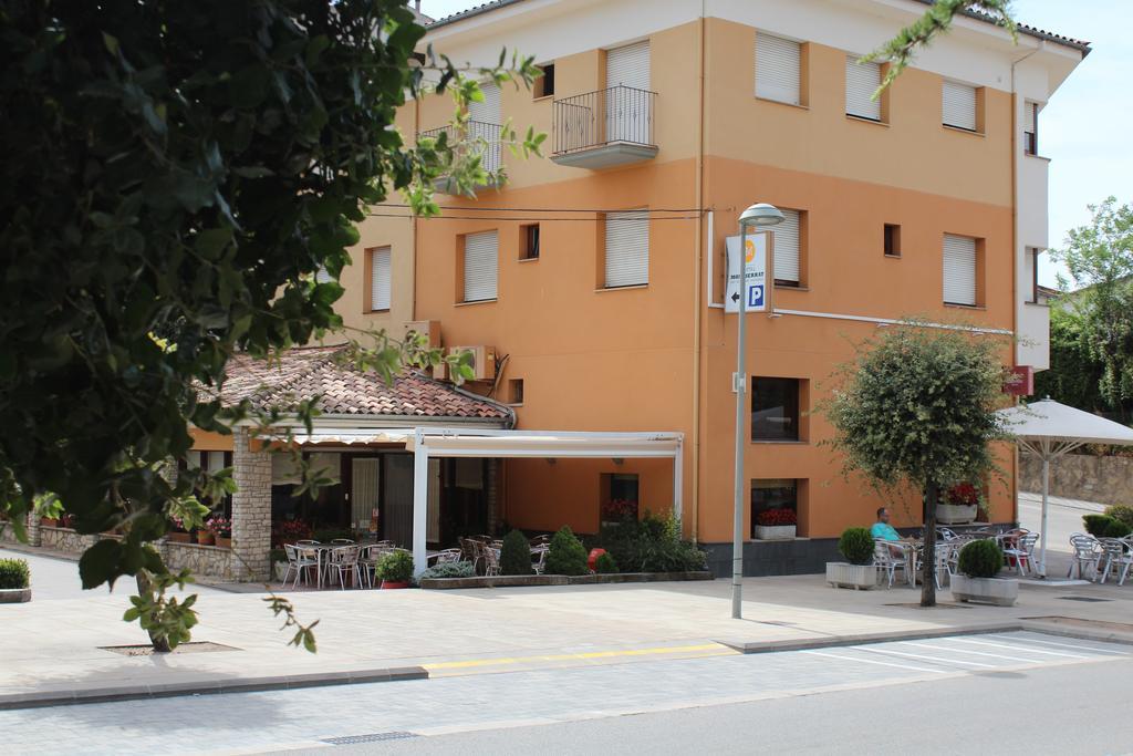 Hostal Montserrat Tona Luaran gambar